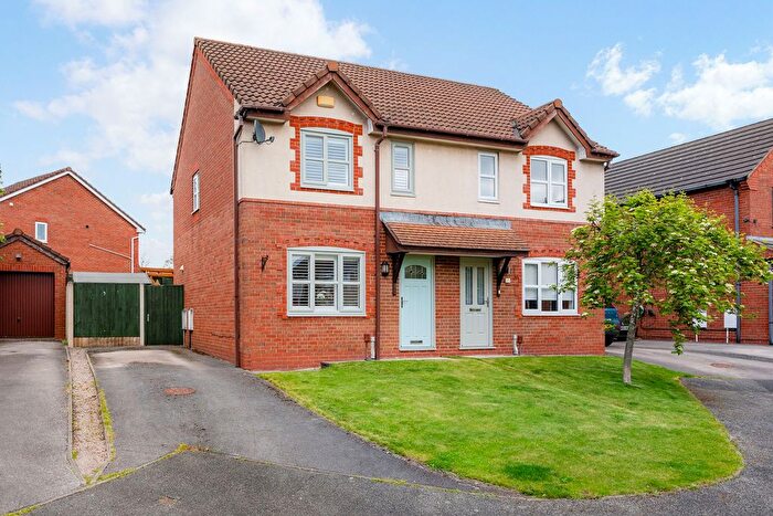 3 Bedroom Semi-Detached House For Sale In Eltham Close, Ashton-In-Makerfield, WN4