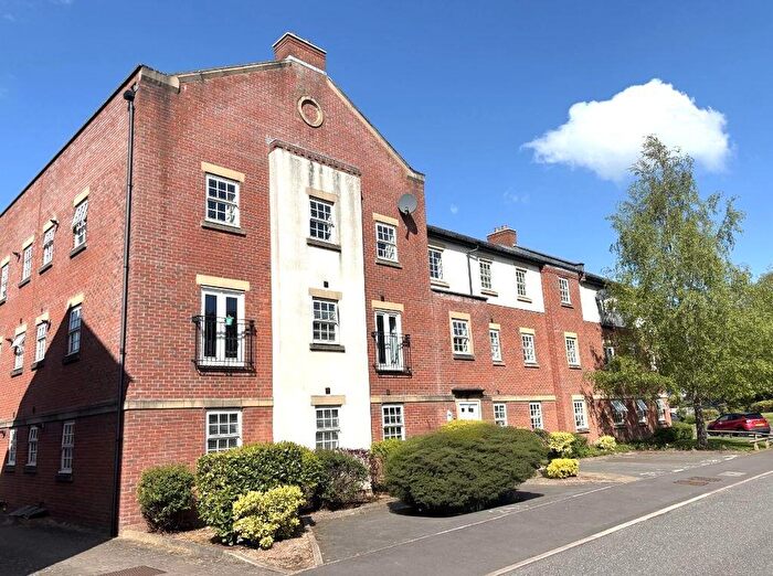 2 Bedroom Flat For Sale In Horseshoe Crescent, Great Barr, Birmingham, B43