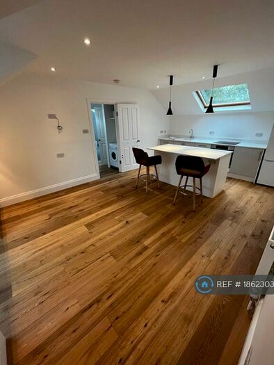 2 Bedroom Flat To Rent In Stonebridge Park, London, NW10