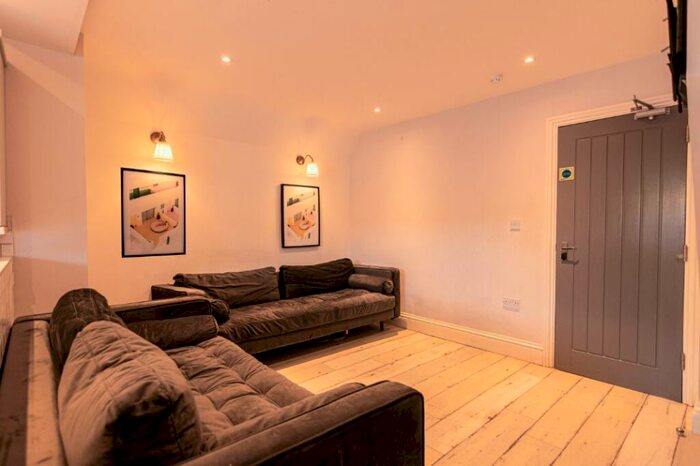 7 Bedroom Property To Rent In Thornycroft Road, Liverpool, L15