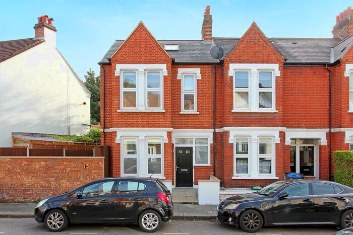 1 Bedroom End Of Terrace House To Rent In Inglemere Road, Tooting, CR4