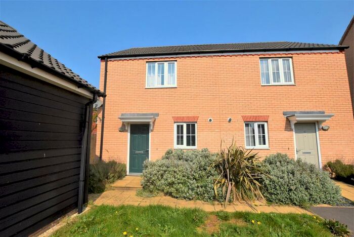 2 Bedroom Semi-Detached House To Rent In Ascot Close, Bourne, PE10