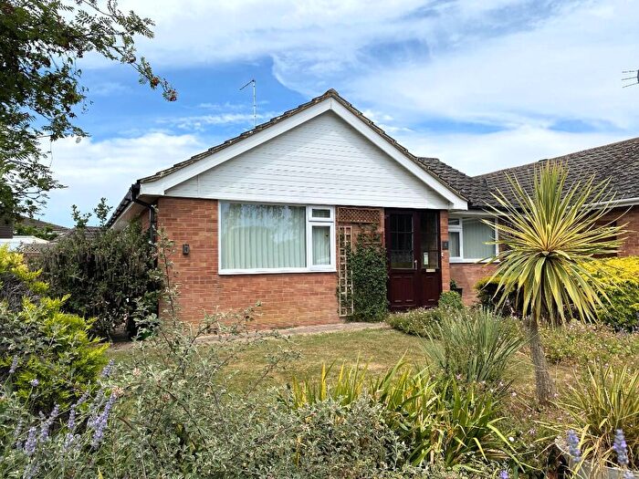 2 Bedroom Detached Bungalow For Sale In Langley Grove, Aldwick, Bognor Regis, West Sussex, PO21