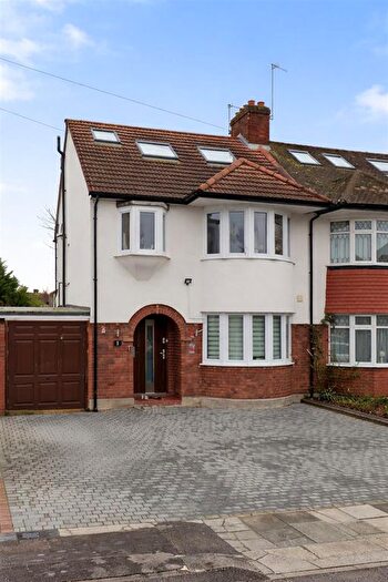 4 Bedroom End Terrace House To Rent In Rowantree Road, London, N21