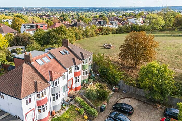 3 Bedroom Terraced House For Sale In Bexhill Road, London, SE4