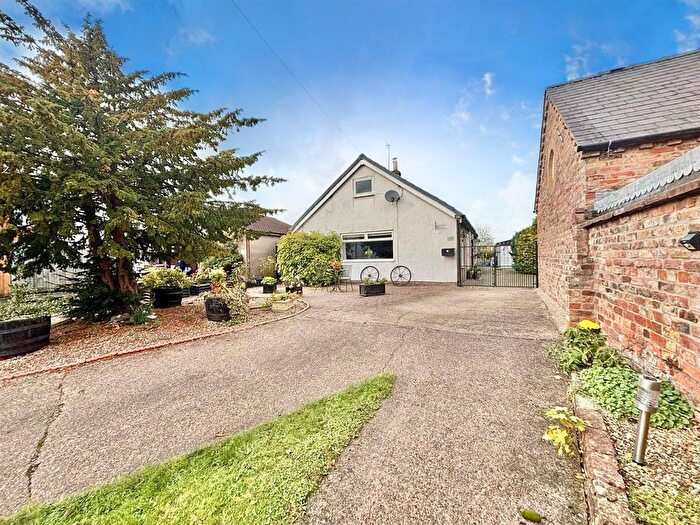 2 Bedroom Property For Sale In West Street, Leven, HU17