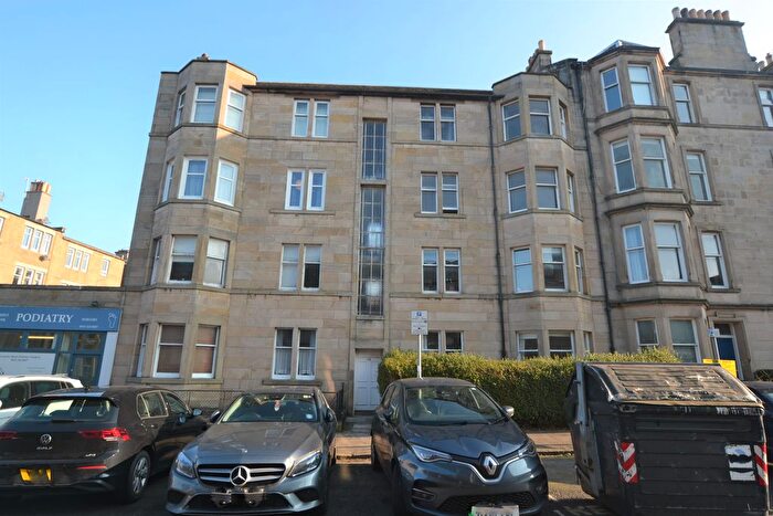 2 Bedroom Flat To Rent In Learmonth Grove, Comely Bank, Edinburgh, EH4