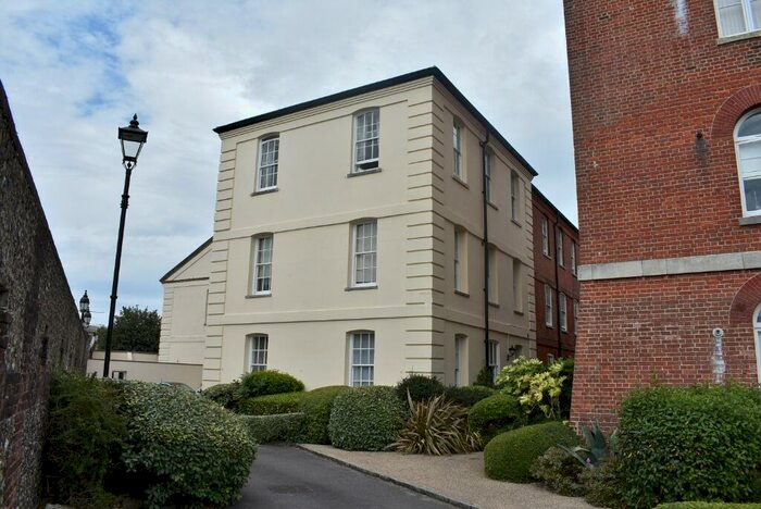 2 Bedroom Flat To Rent In Clocktower Drive, Southsea, PO4