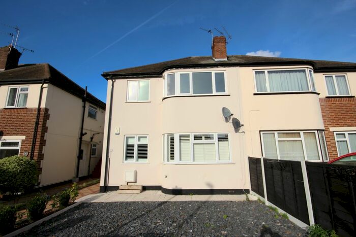 2 Bedroom Maisonette To Rent In Russell Close, Bexleyheath, DA7