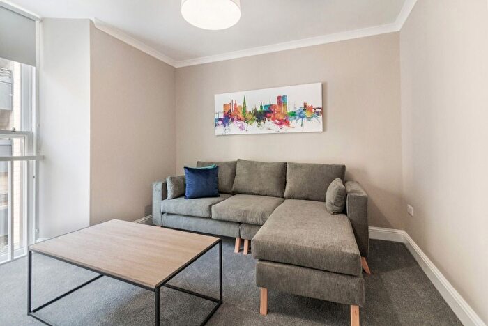 2 Bedroom Flat To Rent In Bank Street, City Centre, Dundee, DD1