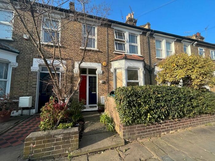 2 Bedroom Flat To Rent In Gurdon Road, Charlton, London, SE7