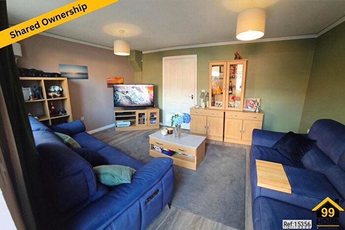 3 Bedroom Terraced House For Sale In The Croft, Dunmow, Essex, CM6