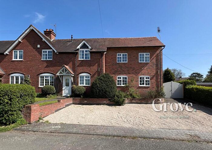 6 Bedroom Semi-Detached House For Sale In Pool Furlong, Clent, DY9
