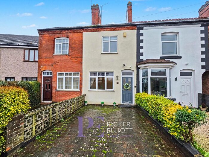 3 Bedroom Terraced House For Sale In London Road, Hinckley, LE10
