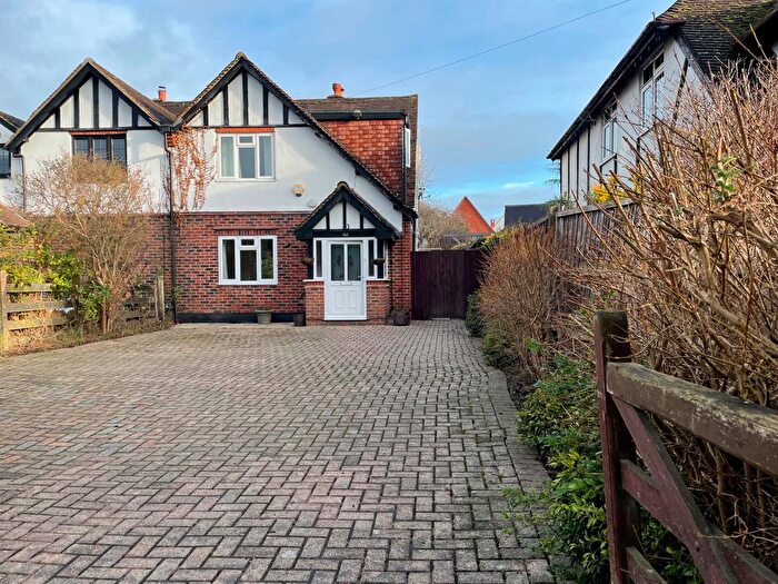 3 Bedroom Semi-Detached House To Rent In Guildford Road, West End, Woking, GU24