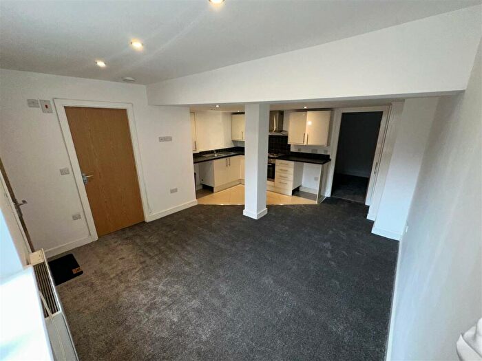 1 Bedroom Flat To Rent In Preston Old Road, Blackburn, BB2
