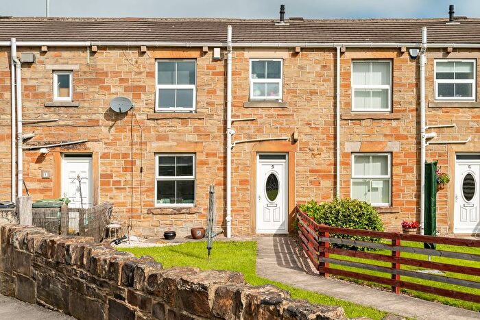 2 Bedroom Terraced House To Rent In Hodgson Lane, Drighlington, BD11
