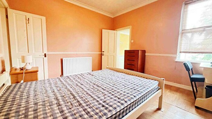 1 Bedroom Semi-Detached House To Rent In Walnut Tree Close, Guildford, GU1