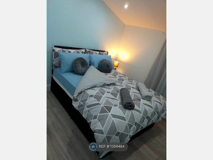 2 Bedroom End Of Terrace House To Rent In Sandy Hill Road, London, SE18