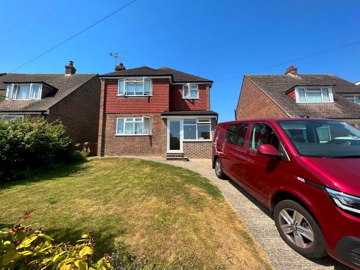 4 Bedroom Detached House To Rent In Baldwin Avenue, BN21