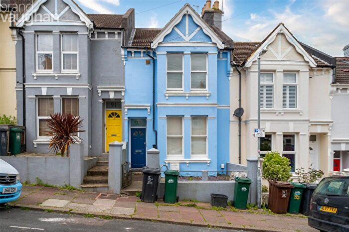 3 Bedroom Terraced House To Rent In Brading Road, Brighton, BN2