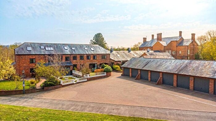 2 Bedroom Barn Conversion For Sale In Manor Court, Old Linsalde Road, Heath & Reach, Beds, LU7