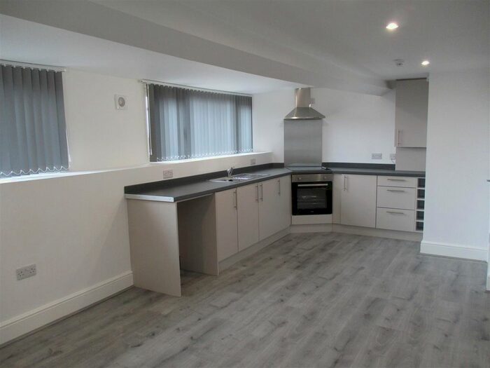 2 Bedroom Flat To Rent In Slatey Road, Prenton, CH43