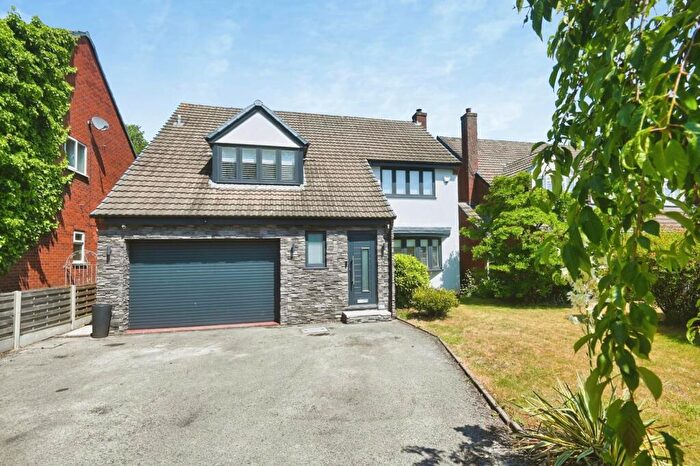 4 Bedroom Detached House For Sale In Lichfield Road, Tamworth, B79