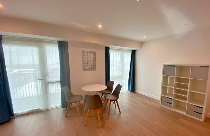 1 Bedroom Flat To Rent In Seagull Lane, London, E16