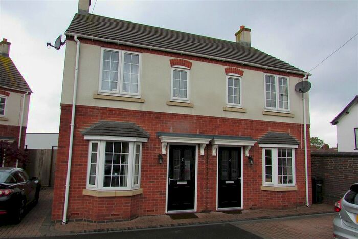 2 Bedroom Semi-Detached House To Rent In Dumolos Lane, Glascote, Tamworth, Staffordshire, B77