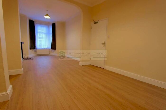3 Bedroom Terraced House To Rent In Durants Road, Enfield, EN3
