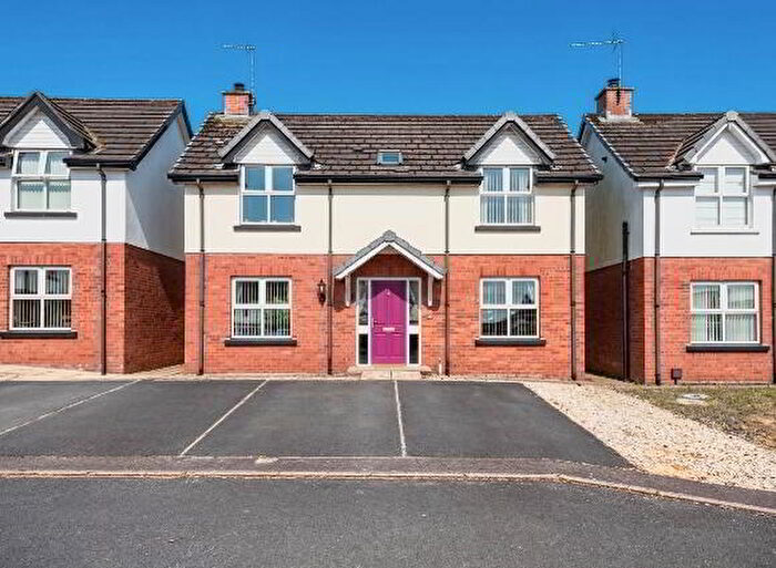 3 Bedroom Detached House For Sale In Quarry Heights, Ballymena, BT42