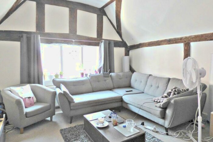 2 Bedroom Apartment To Rent In High Street, Marlow, SL7