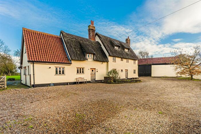 7 Bedroom Detached House For Sale In Frith Way, Great Moulton, Norwich, NR15