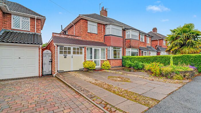 3 Bedroom Semi Detached House For Sale In Rowlands Crescent, Solihull, B91