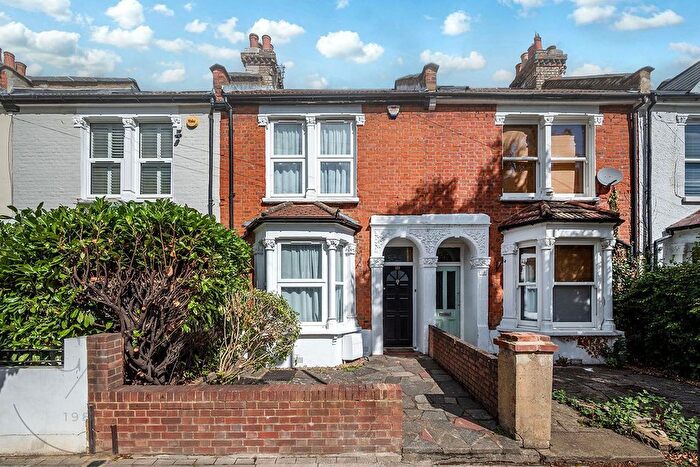 2 Bedroom Terraced House For Sale In Roslyn Road, London, N15