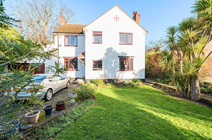 5 Bedroom Detached House For Sale In Heathfield, Chislehurst, Kent, BR7