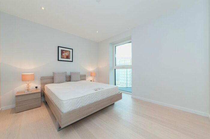 1 Bedroom Flat To Rent In Glasshouse Gardens, Stratford, London, E20