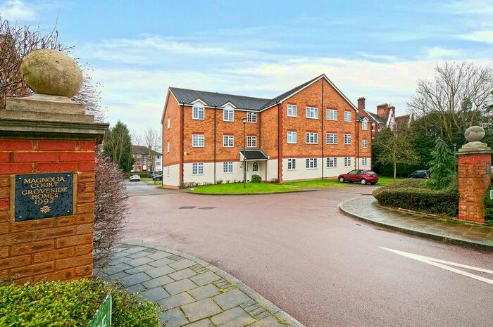 2 Bedroom Flat To Rent In Hanson Close, Beckenham, BR3