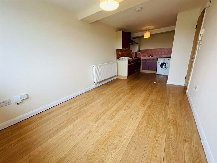 2 Bedroom Flat To Rent In B Palmerston Street, Bedminster, BS3