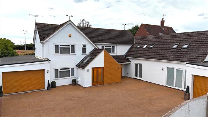 6 Bedroom Detached House For Sale In Tuffley Avenue, Linden, Gloucester, GL1