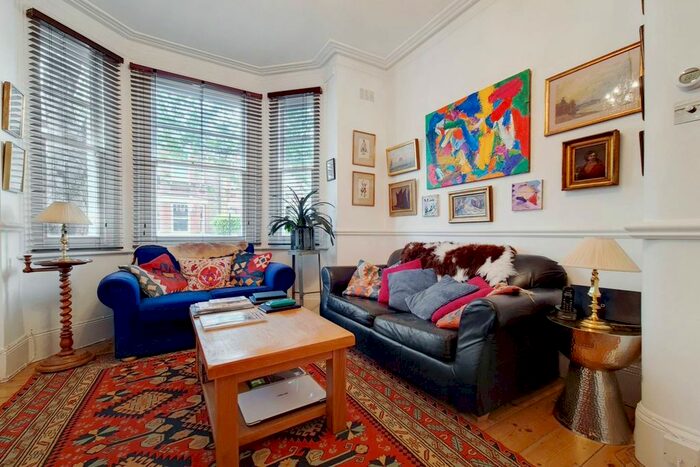 1 Bedroom Flat To Rent In Glenelg Road, Brixton, London, SW2