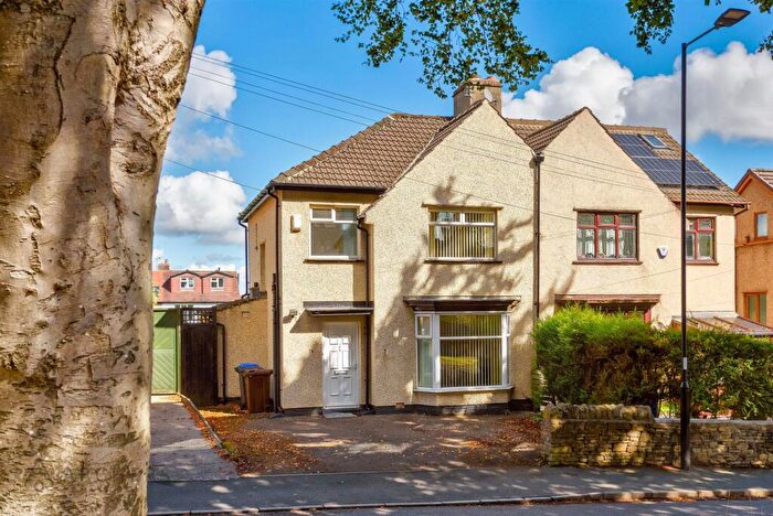 3 Bedroom Semi-Detached House For Sale In Sandygate Road, Crosspool, Sheffield, S10