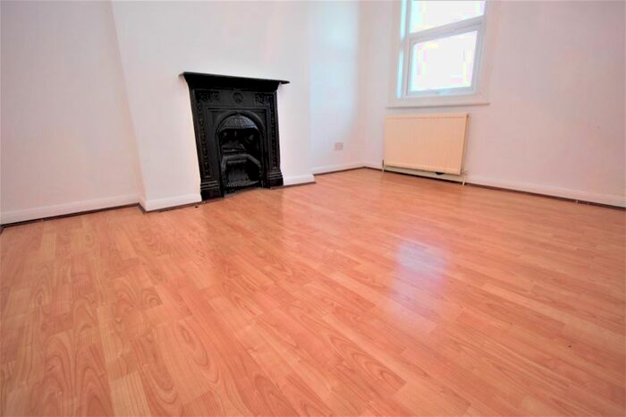 1 Bedroom Flat To Rent In Myddleton Road, London N22