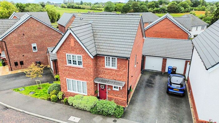 4 Bedroom Detached House For Sale In Oak Green Road, Lowton, WA3