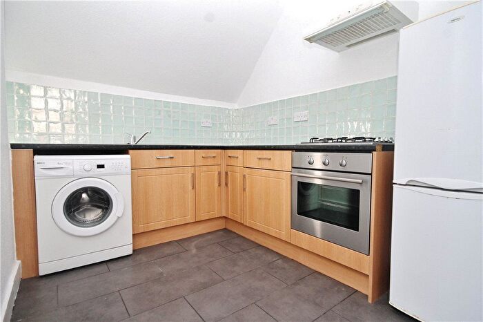 1 Bedroom Flat To Rent In Blenheim Crescent, South Croydon, Surrey, CR2