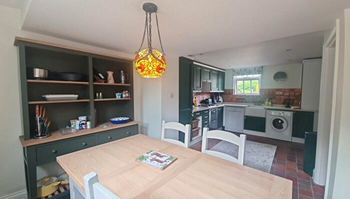 2 Bedroom Barn Conversion To Rent In The Leys, Halton Village, Aylesbury, HP22
