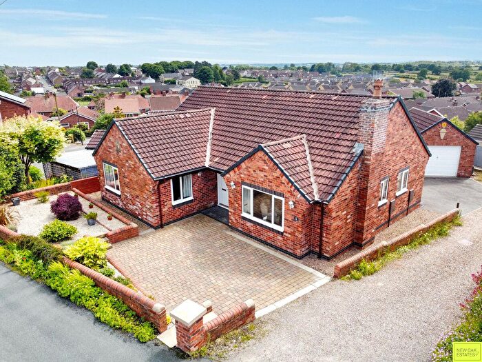 3 Bedroom Detached Bungalow For Sale In Slacks Lane, Pilsley, Pilsley, S45