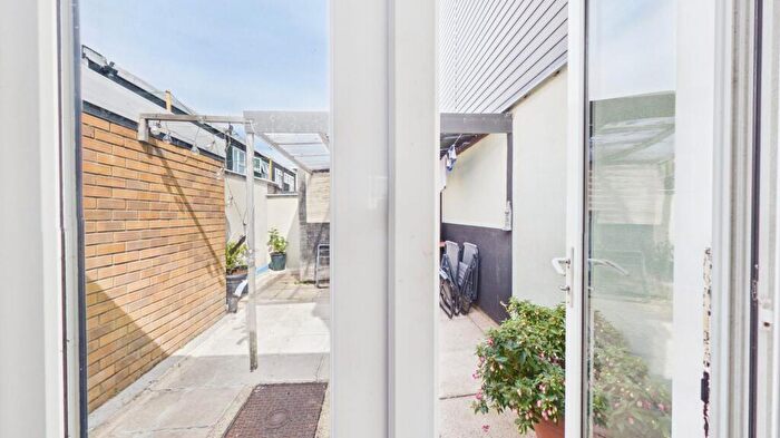 3 Bedroom Terraced House For Sale In Kildare Road, Custom House, E16
