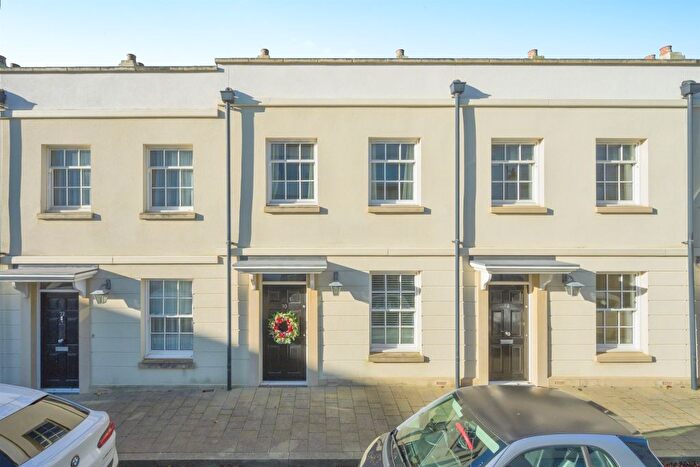 2 Bedroom Terraced House For Sale In Discovery Road, Plymouth, PL1